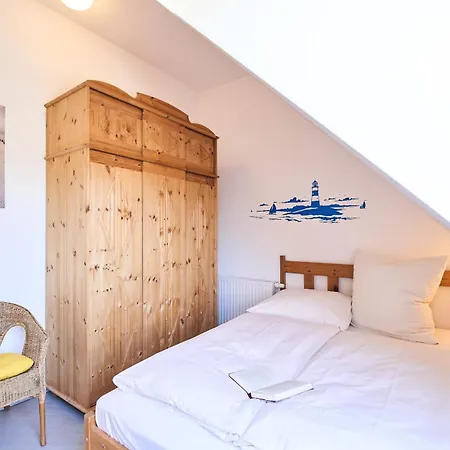 17 5, Weidenweg 22 E *